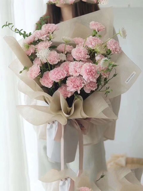bó hoa cẩm chướng hồng nhập khẩu